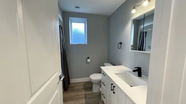 695 Hayball ST #2, Woodstock, ON N4S 4Z5