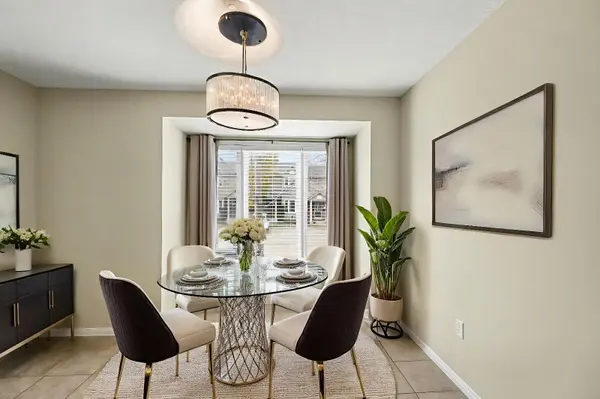 1535 Trossacks AVE #4, London North, ON N5X 4R1