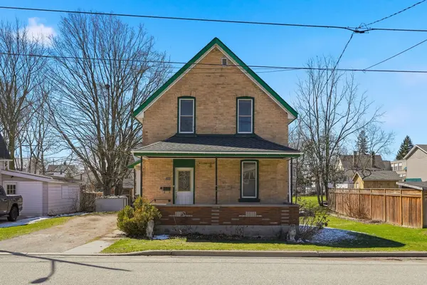 588 11th AVE, Hanover, ON N4N 2S6