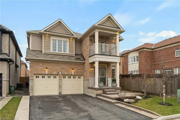 4 Macbean CRES, Hamilton, ON L8B 0S5