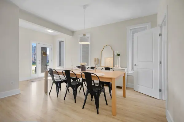 77 Dunlop RD, Carleton Place, ON K7C 0R8