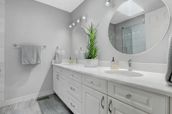 86 West Presland RD, Overbrook - Castleheights And Area, ON K1K 2C3