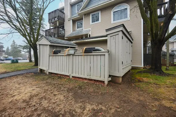 604 Tanguay CT, Kanata, ON K2L 3X3