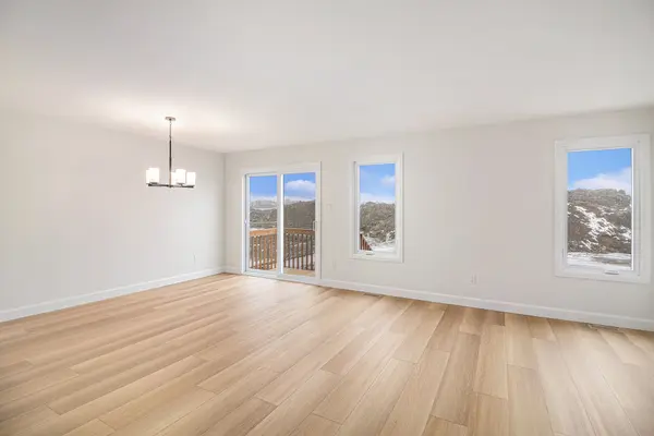 61 HELEN ST, North Stormont, ON K0A 1R0