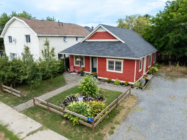 6 Yonge ST, Lansdowne Village, ON K0E 1L0