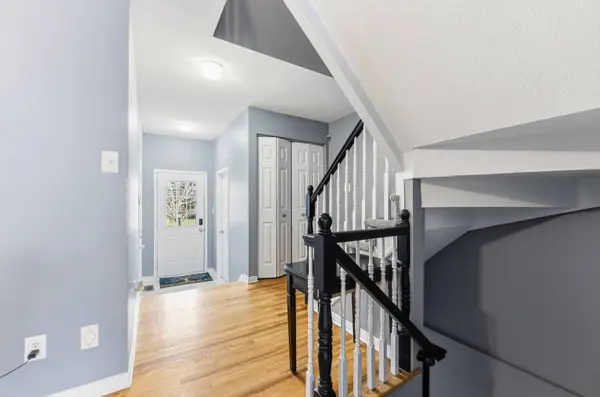 322 Copperfield CRES E, Barrhaven, ON K2J 0L2