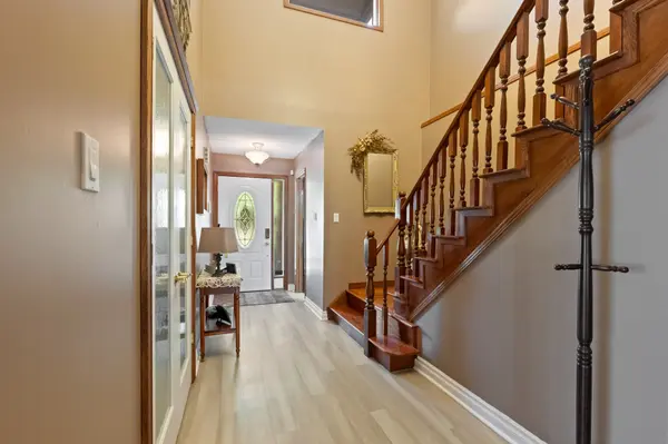 38 Capri ST, Thorold, ON L2V 4S8