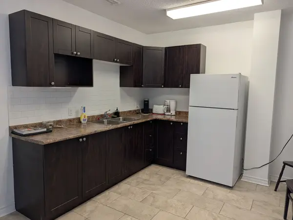 80 Terence Matthews CRES #200, Kanata, ON K2M 2B4