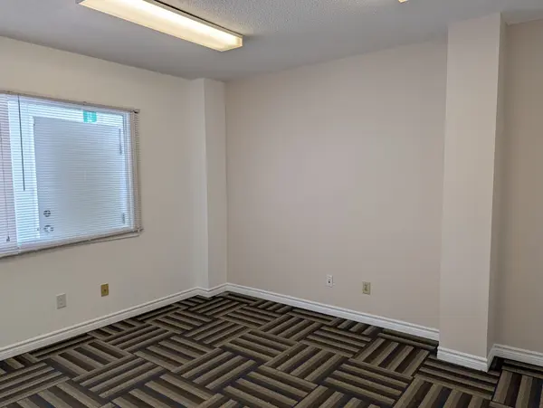 80 Terence Matthews CRES #200, Kanata, ON K2M 2B4