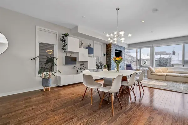 32 Sims AVE, West Centre Town, ON K1Y 3K1