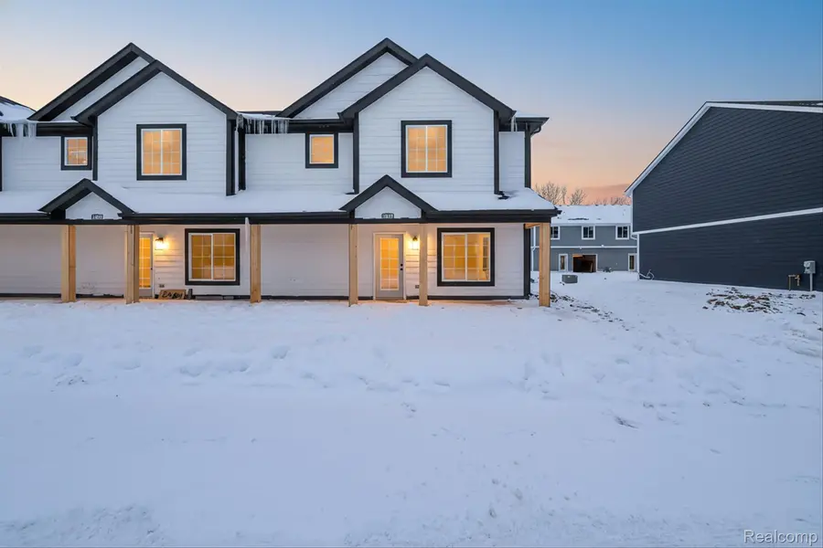 19287 Andrea DR, Macomb Township, MI 48042