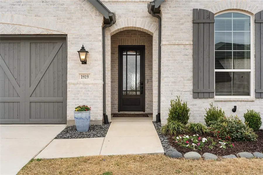 1919 Rondinella Drive, Mclendon Chisholm, TX 75032