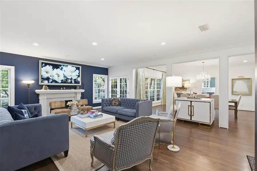 4212 Lomo Alto Drive #201, Highland Park, TX 75219