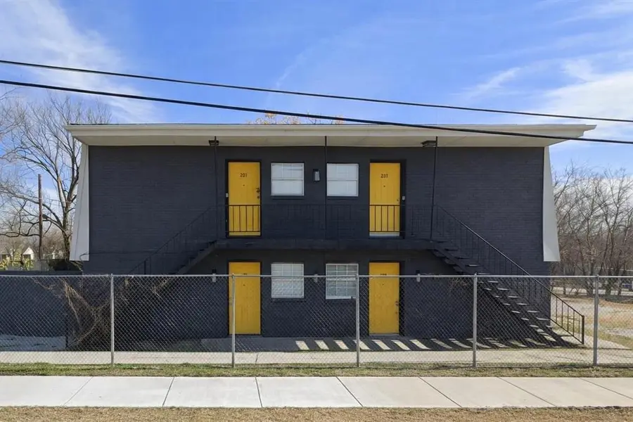 901 Bessie Street, Fort Worth, TX 76104