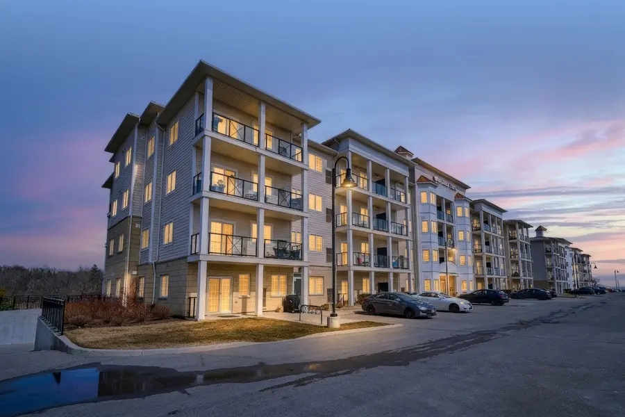 80 Shipway AVE #316, Clarington, ON L1B 0V8