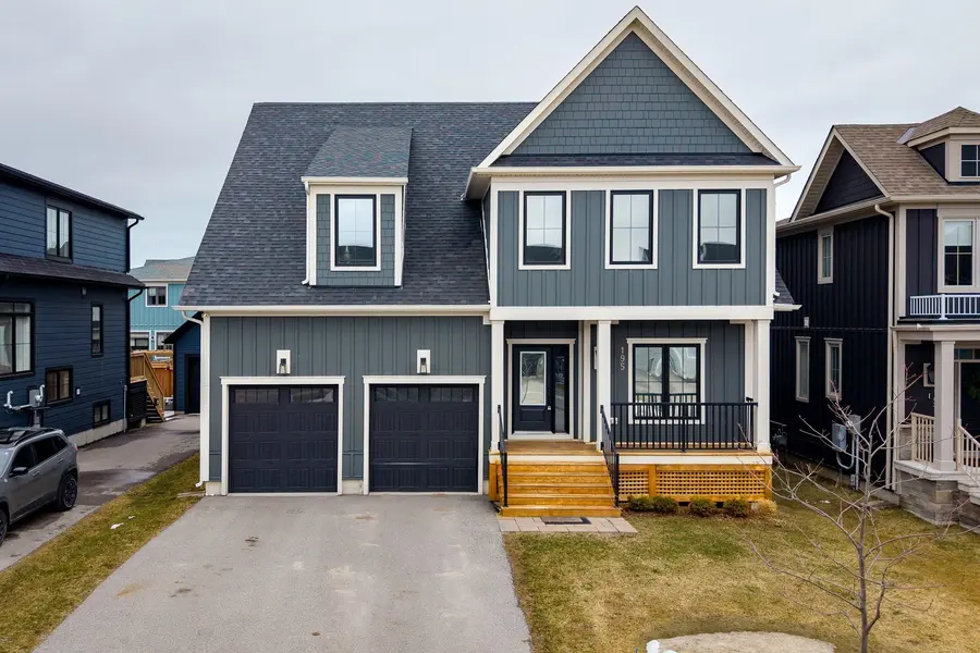 195 Courtland ST W, Blue Mountains, ON L9Y 4E4