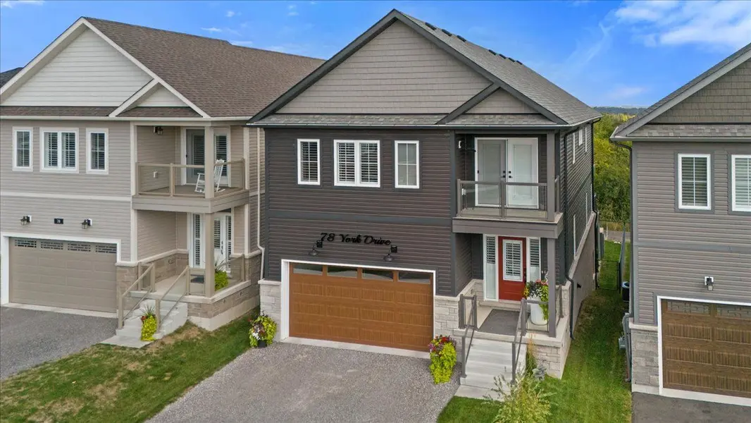 78 York DR, Peterborough, ON K9K 0H7