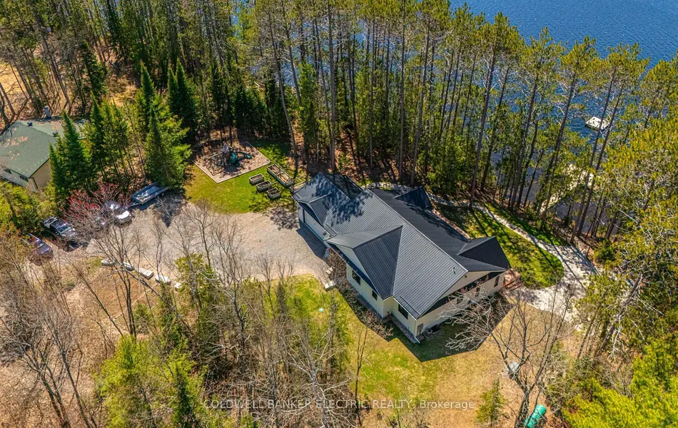 17 Ida Ho LN, Faraday, ON K0L 1C0