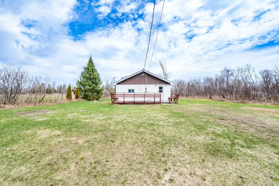 5242 Murphy RD, Greater Madawaska, ON K0J 1H0