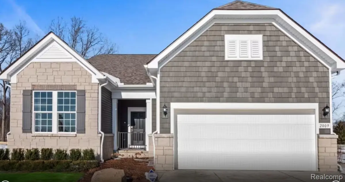 3013 SHEFFIELD CIR, Village Of Clarkston, MI 48346