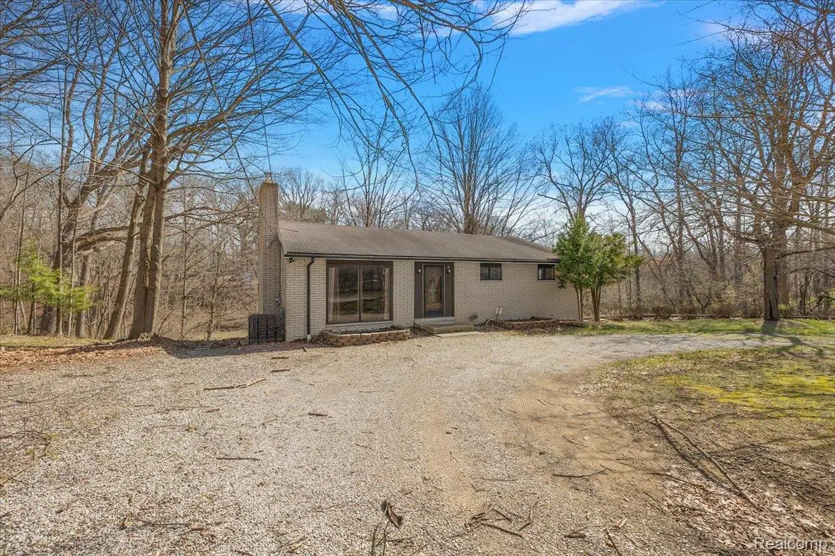 22706 Elmgrove ST, Farmington Hills, MI 48336