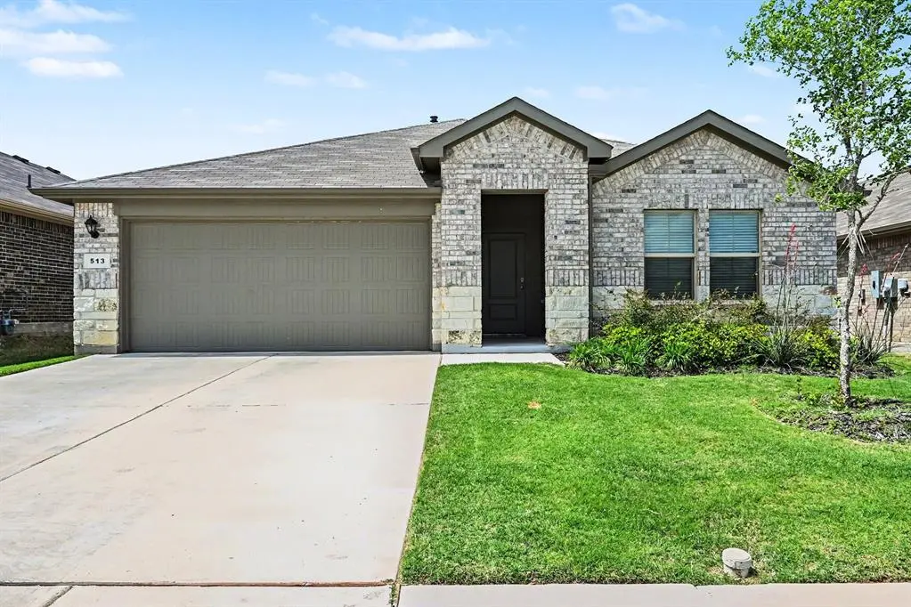 513 Bronze Circle W, Springtown, TX 76082