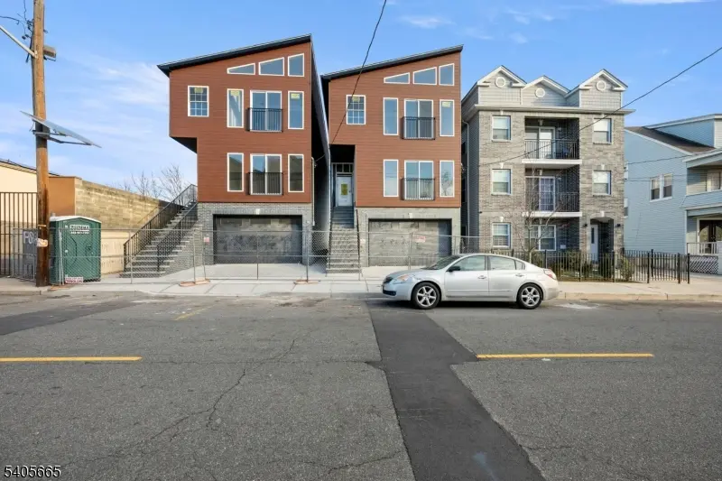 512 S 15Th St, Newark City, NJ 07103