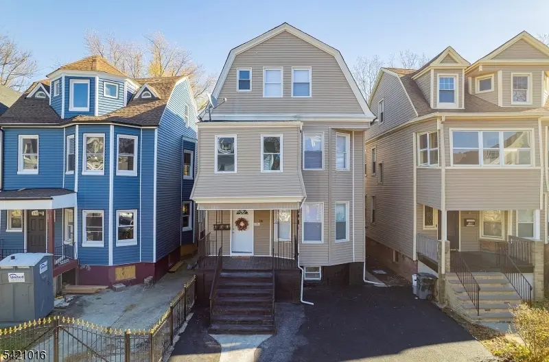 110 N 17Th St, East Orange City, NJ 07017