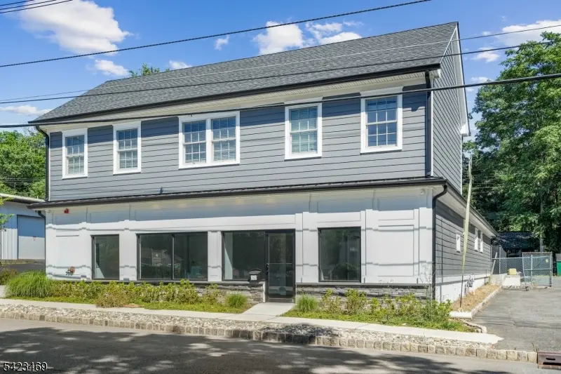 52 River Rd  2nd fl, Chatham Boro, NJ 07928