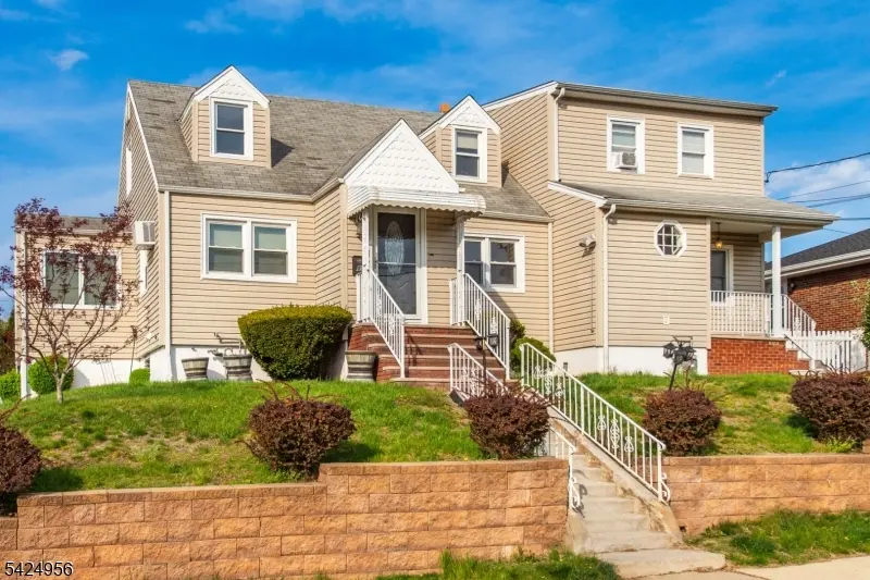 89 Norwood Ave, Lodi Boro, NJ 07644