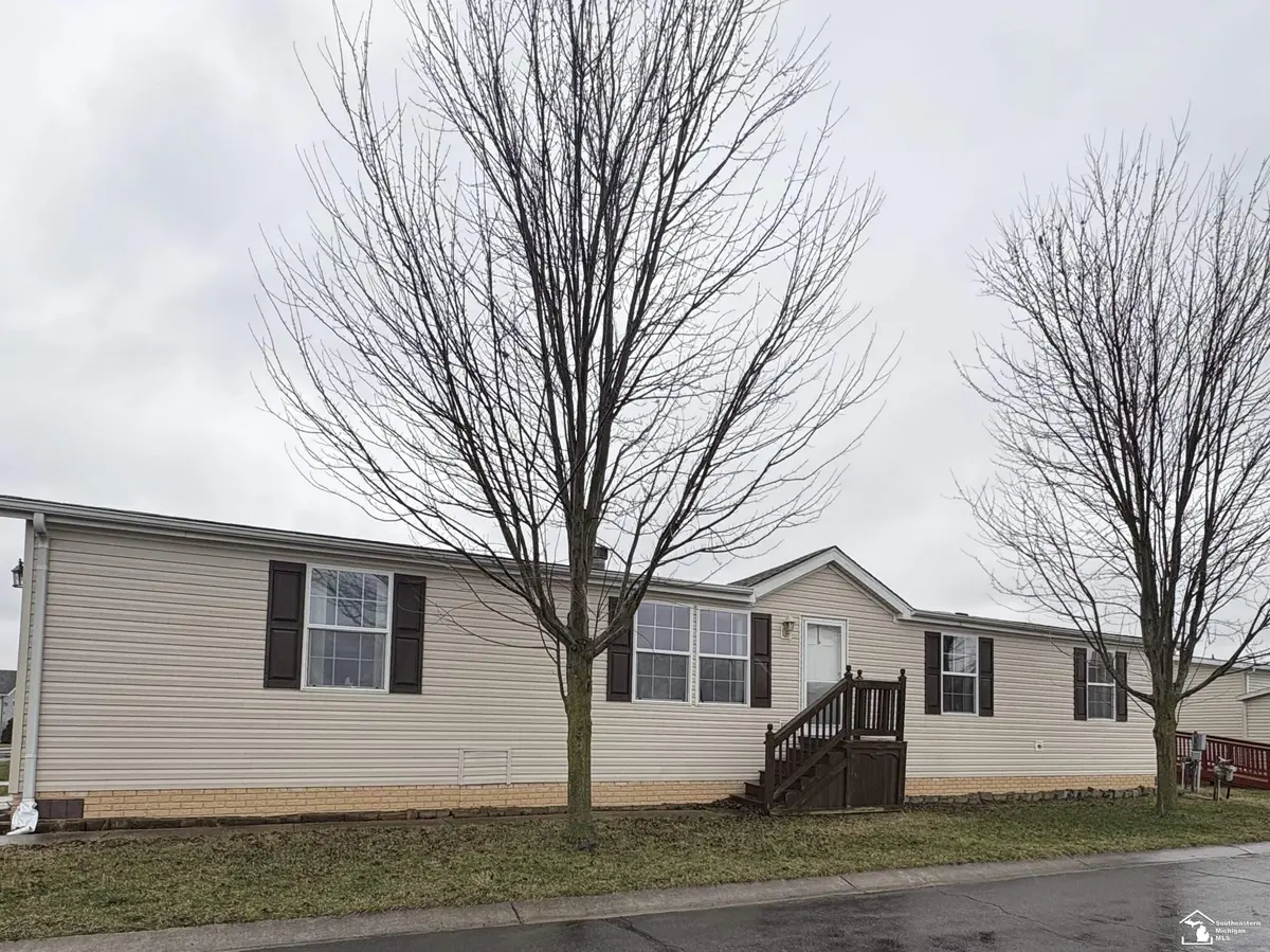 13565 Pear ST, Ash Twp, MI 48117