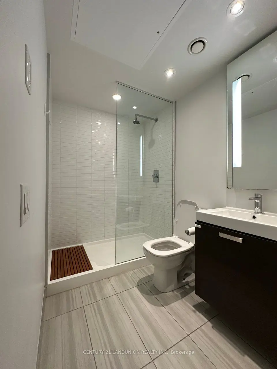 629 King ST W #926, Toronto C01, ON M5V 0G9