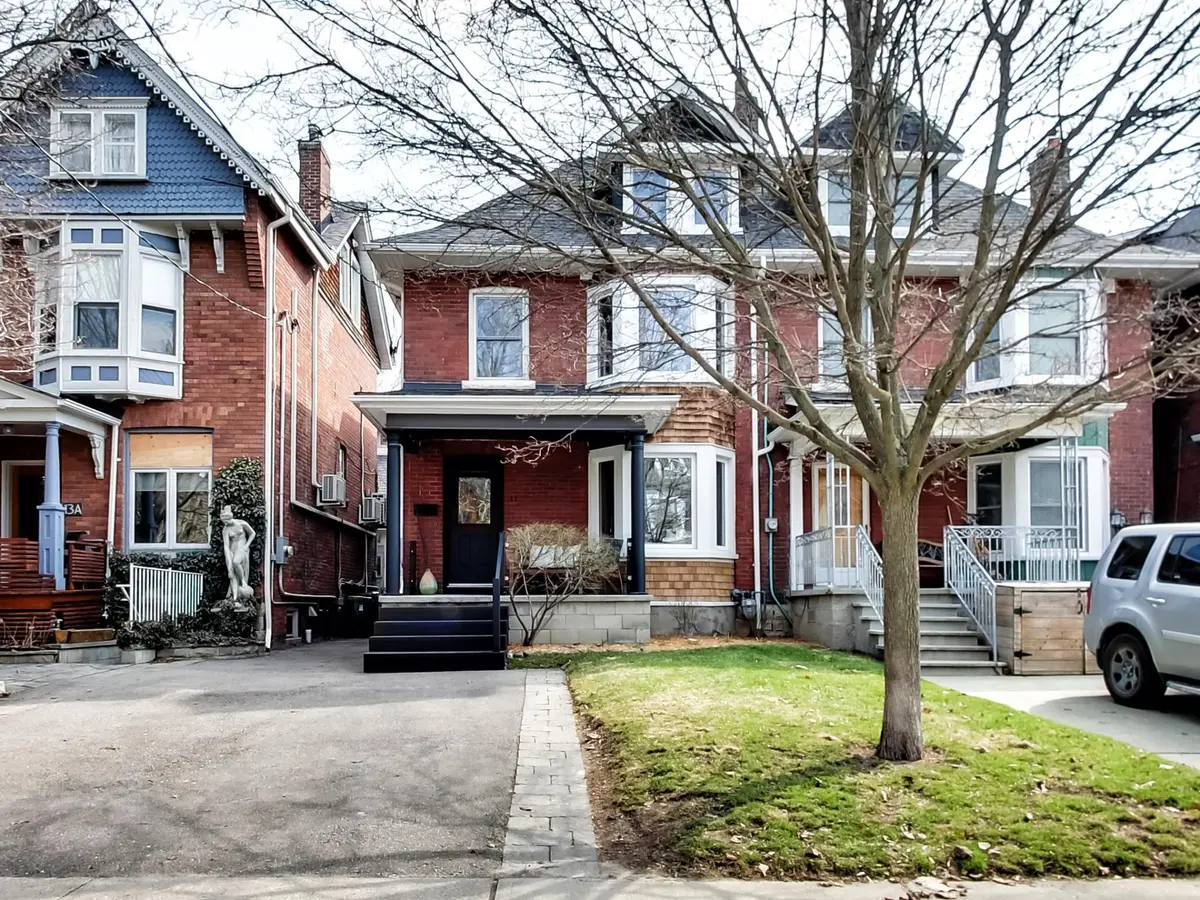 11 Delaware AVE, Toronto C01, ON M6H 2S8