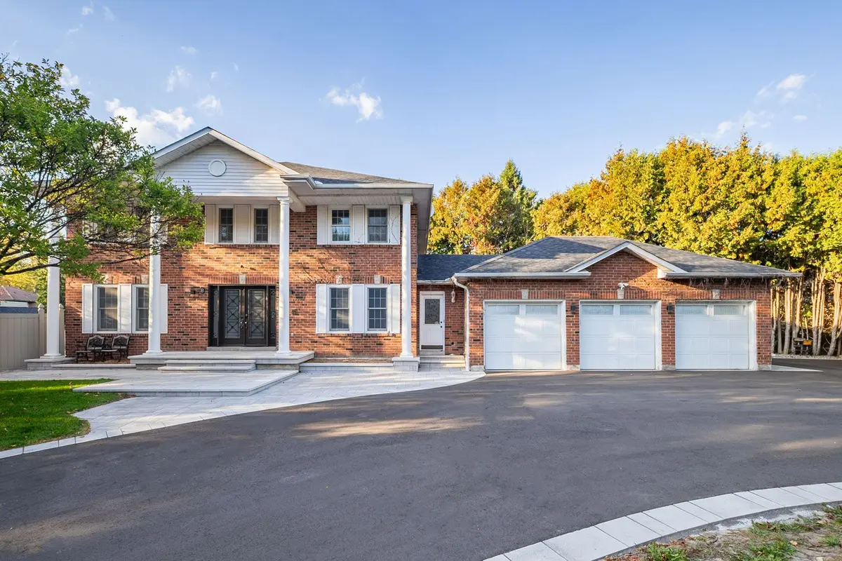 8 Beaufort Hills RD, Richmond Hill, ON L4E 2N5