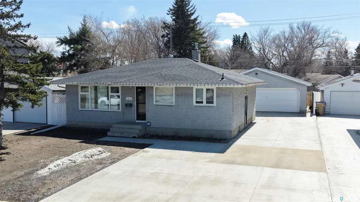 1511 8th AVENUE N, Regina, SK S4R 0G2