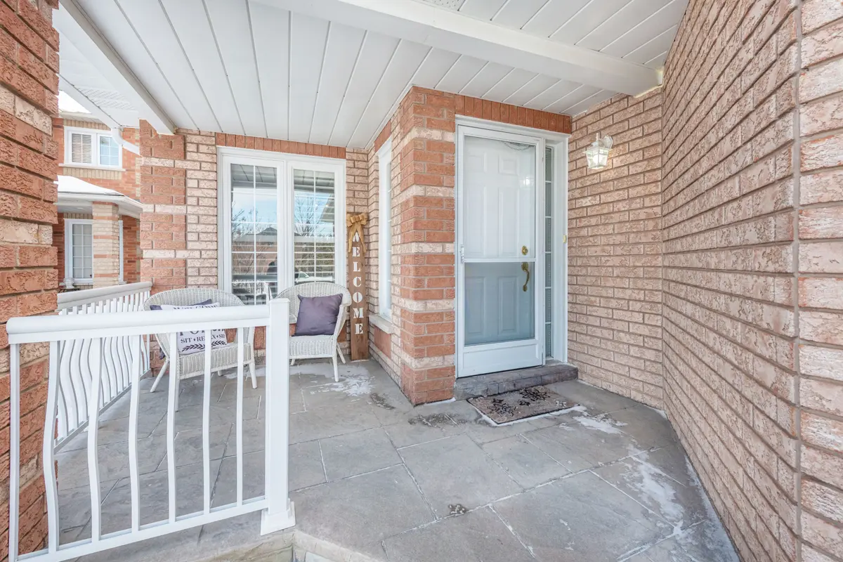 29 Autumn Oak CT, Caledon, ON L7E 1X6