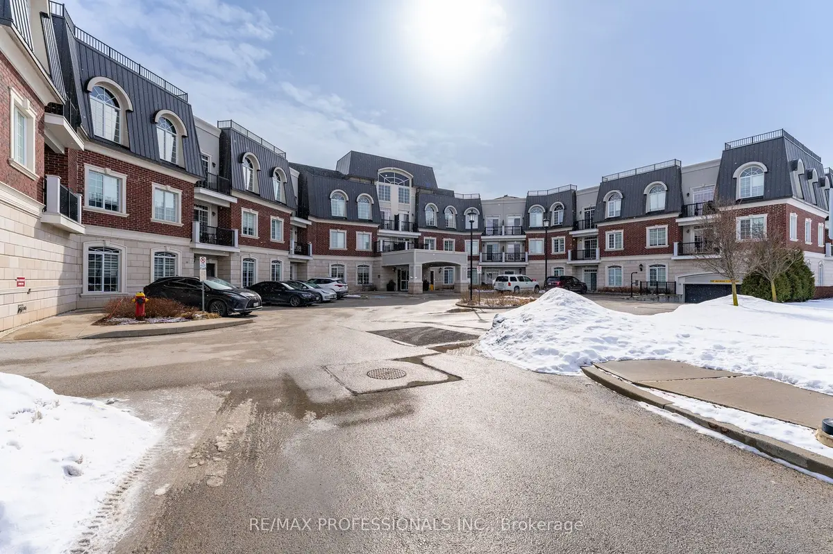 2300 Upper Middle RD #228, Oakville, ON L6M 0T4