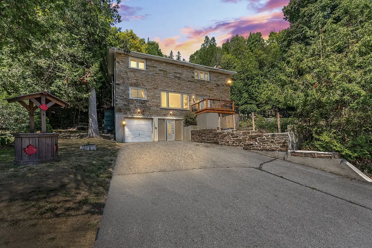 3327 Loughborough DR, Kingston, ON K0H 1S0