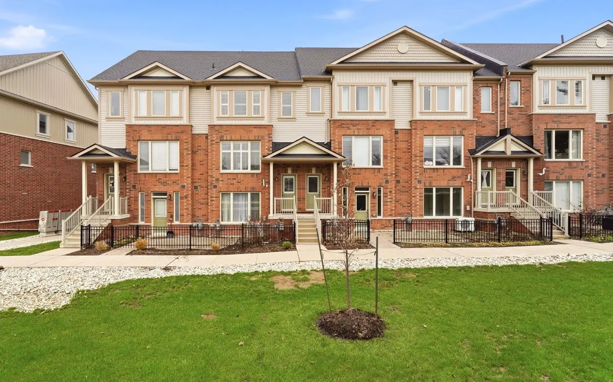 156 Watson Pkwy N #156, Guelph, ON N1E 0P6