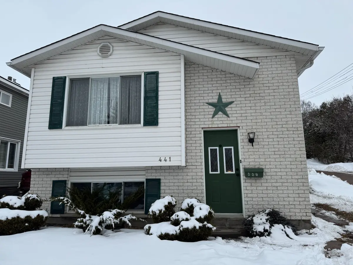 441 Mackay ST, Pembroke, ON K8A 1E3