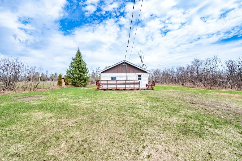 5242 Murphy RD, Greater Madawaska, ON K0J 1H0