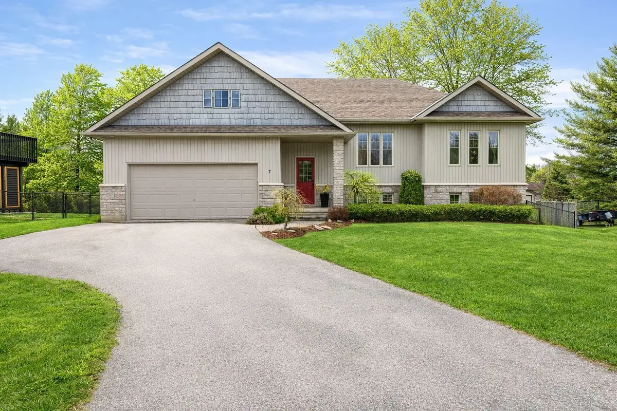 7 Grace AVE, Meaford, ON N4L 1E7
