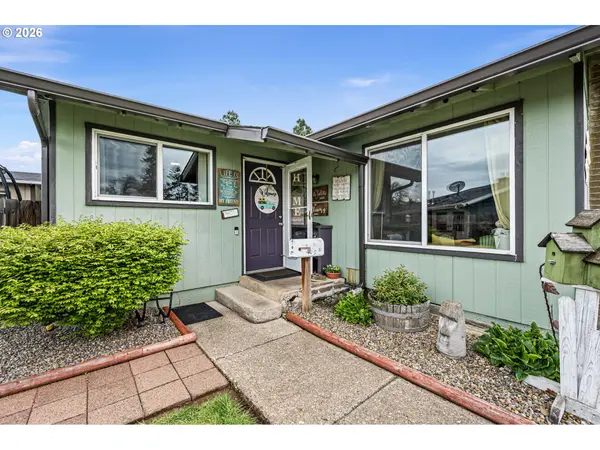 1700 E GROVER AVE, Cottage Grove, OR 97424