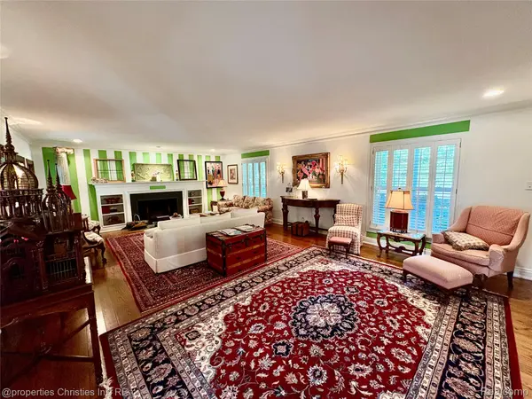 275 BARDEN RD, Bloomfield Hills, MI 48304