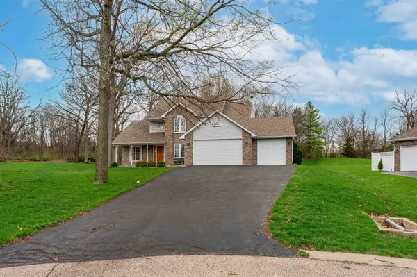 227 FOXFIRE Place, Rockton, IL 61072