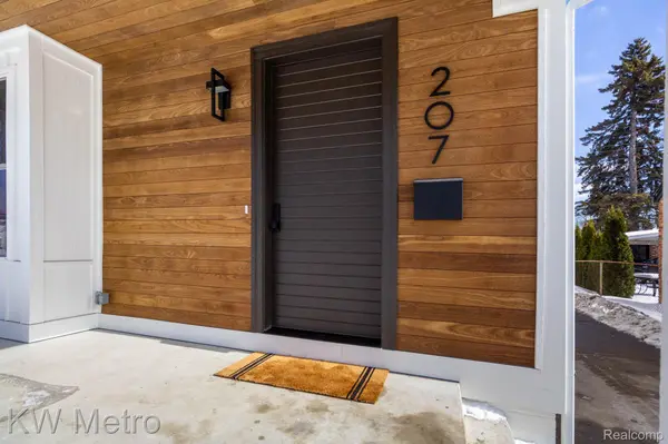 207 S Wilson AVE, Royal Oak, MI 48067