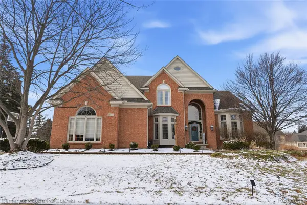 22165 Picadilly CIR,  Novi,  MI 48375