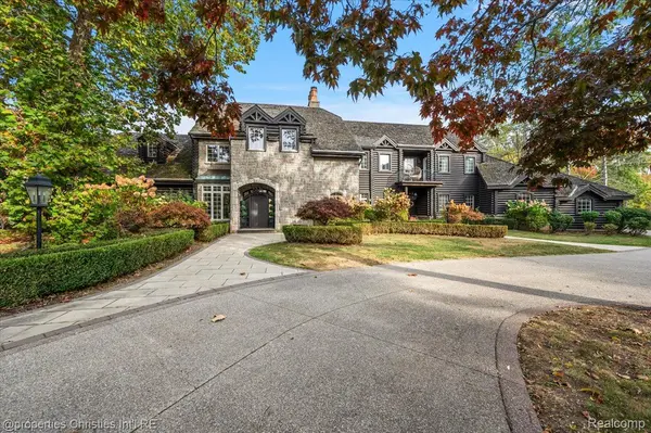 3701 Northwood, West Bloomfield Charter Township, MI 48324