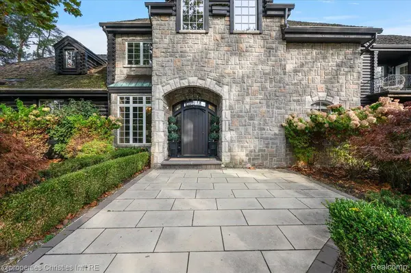 3701 Northwood, West Bloomfield Charter Township, MI 48324