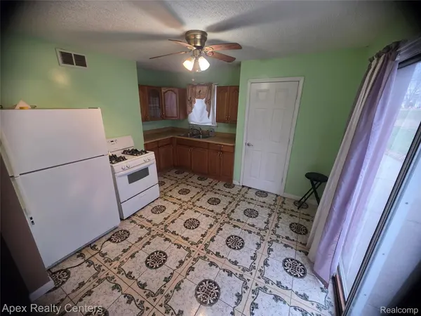 18948 Wall ST, Melvindale, MI 48122